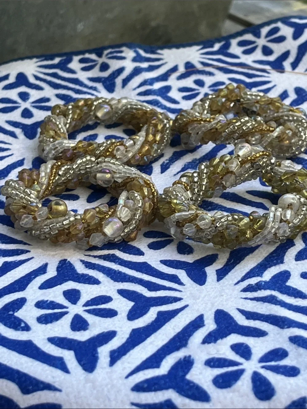 Pier 1 Vintage 4 Napkin Rings